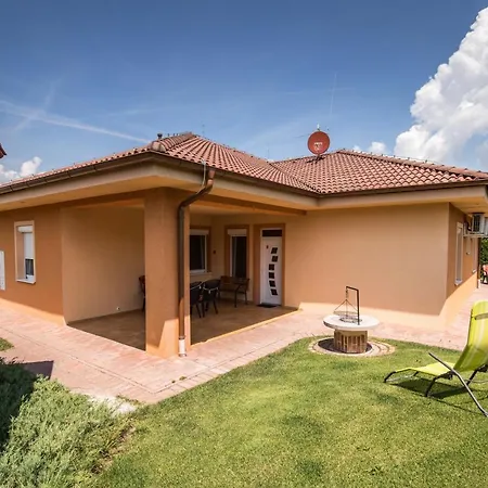 Gracia Apartmán Podhájska